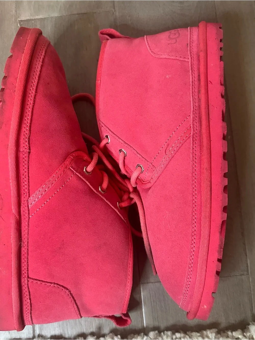 UGG WOMEN'S NEUMEL Boots Color: Pink Glow Women’s size 9